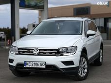 Купить Volkswagen Tiguan бу в Украине - купить на Автобазаре