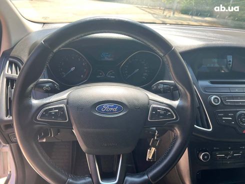 Ford Focus 2015 белый - фото 15