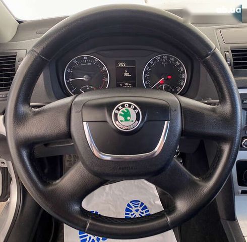 Skoda Octavia 2011 - фото 16