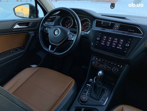 Volkswagen Tiguan 2019 черный - фото 12