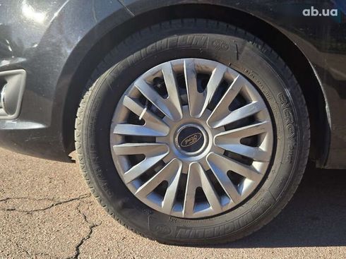 Ford Fiesta 2014 - фото 16
