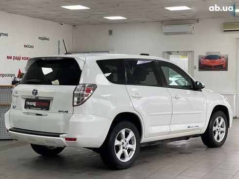 Toyota RAV4 2013 - фото 14