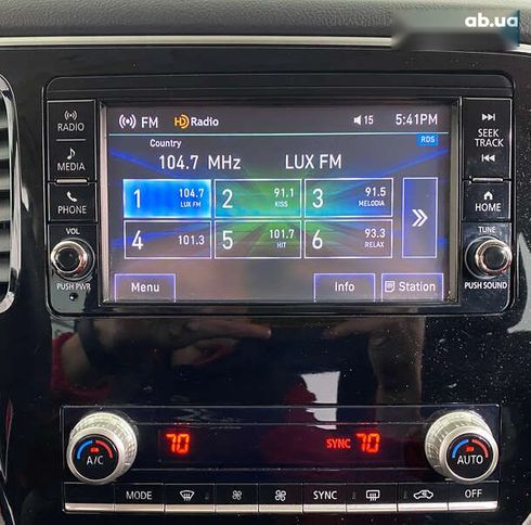 Mitsubishi Outlander 2020 - фото 25