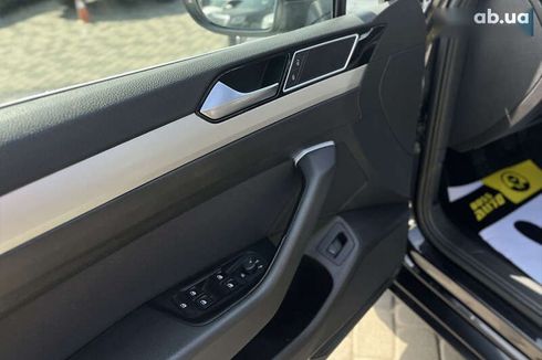 Volkswagen Passat 2015 - фото 18