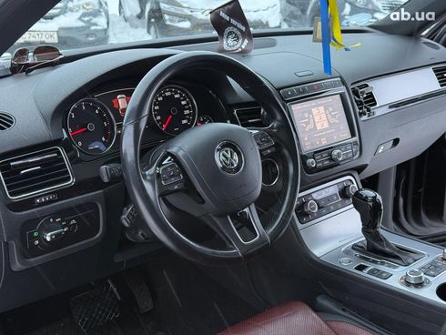 Volkswagen Touareg 2017 черный - фото 54