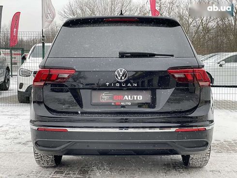 Volkswagen Tiguan 2022 - фото 17