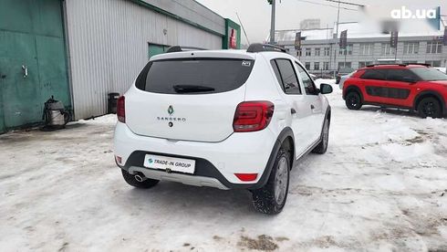 Renault Sandero 2021 - фото 11