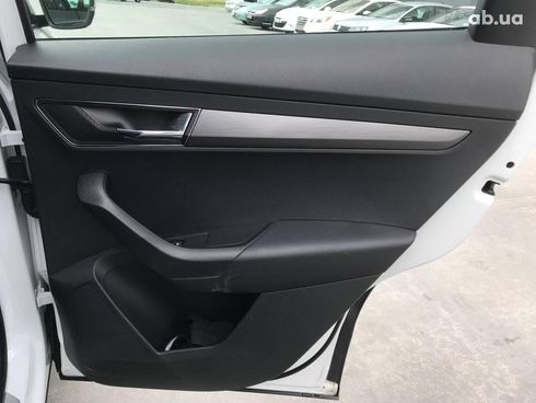 Skoda Karoq 2019 белый - фото 18