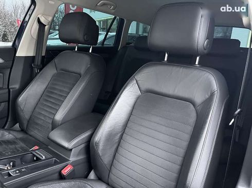 Volkswagen Passat 2017 - фото 15