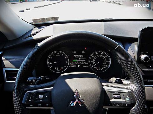 Mitsubishi Outlander 2022 - фото 10