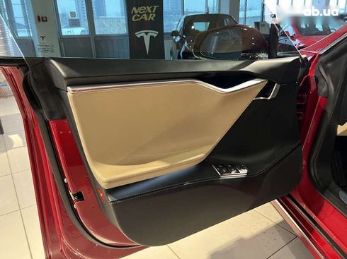 Tesla Model S 2016 - фото 18