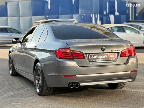 BMW 5 серия 2012 серый - фото 8