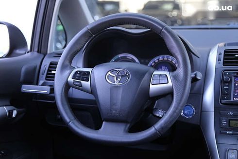 Toyota Auris 2012 - фото 16
