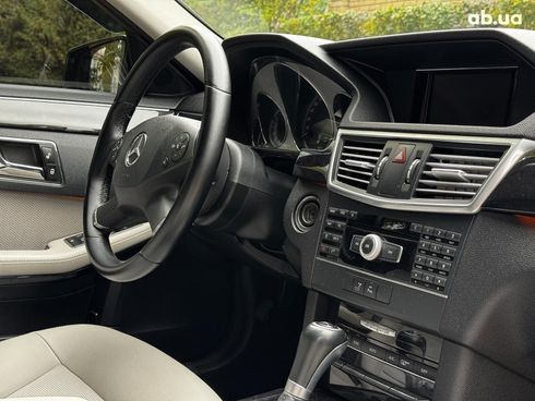 Mercedes-Benz E-Класс 2010 черный - фото 39