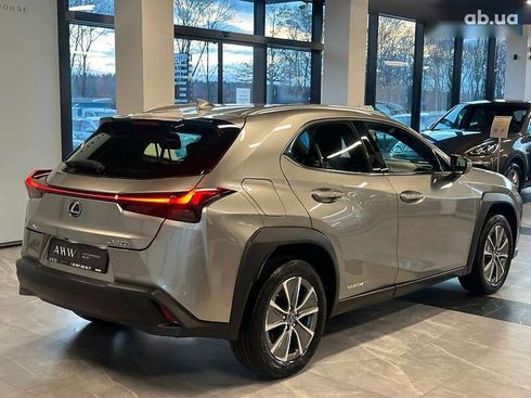 Lexus UX 2021 - фото 11