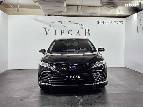 Toyota Camry 2022 - фото 3