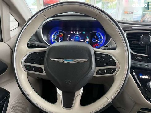 Chrysler Pacifica 2017 - фото 27