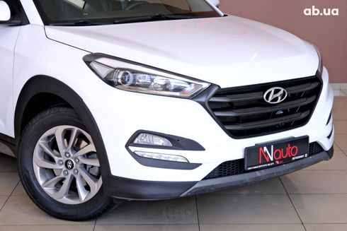 Hyundai Tucson 2017 белый - фото 3