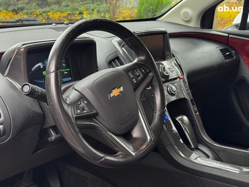 Chevrolet Volt 2012 белый - фото 30