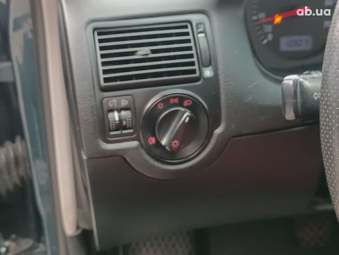 Volkswagen Golf 2001 зеленый - фото 18