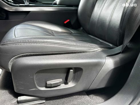 Land Rover Range Rover Evoque 2019 серый - фото 12