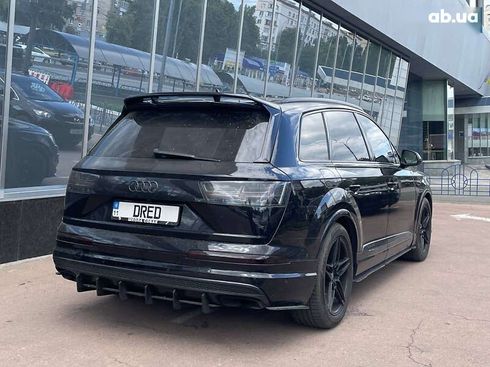 Audi Q7 2017 - фото 15