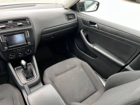 Volkswagen Jetta 2016 белый - фото 19