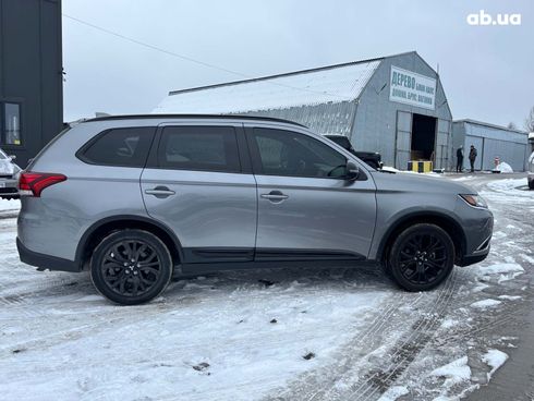 Mitsubishi Outlander 2019 серый - фото 9