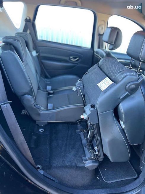 Renault Scenic 2011 - фото 29