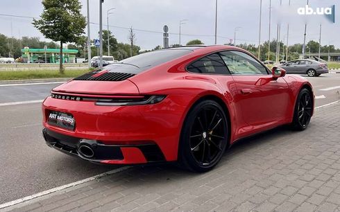 Porsche 911 2022 - фото 10