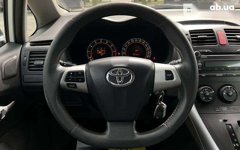 Toyota Auris 2011 - фото 13