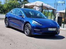 Продаж вживаних Tesla Model 3 2019 року - купити на Автобазарі