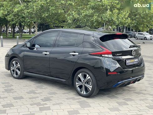 Nissan Leaf 2021 - фото 12
