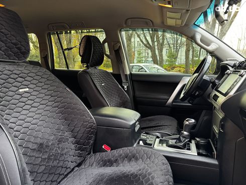Toyota Land Cruiser Prado 2018 черный - фото 28