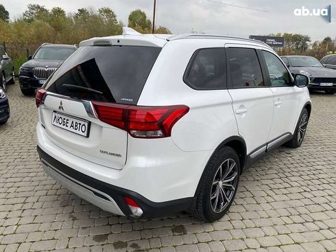 Mitsubishi Outlander 2018 - фото 7