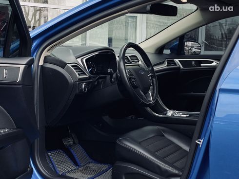 Ford Fusion 2018 синий - фото 11