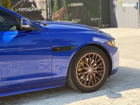 Jaguar XE 2018 - фото 8