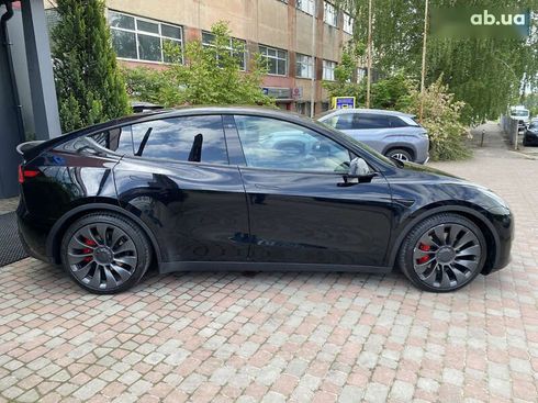 Tesla Model Y 2021 - фото 11