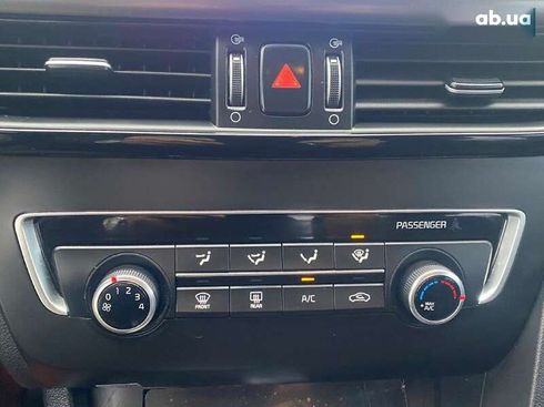 Kia K5 2017 - фото 10