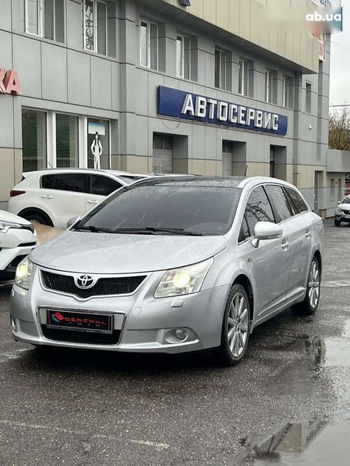 Toyota Avensis 2009 - фото 3