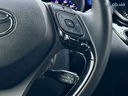 Toyota C-HR 2020 - фото 10
