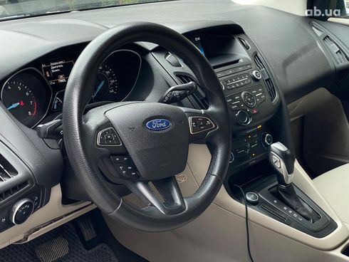 Ford Focus 2015 белый - фото 14
