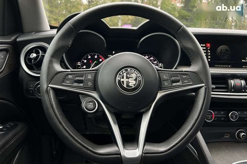 Alfa Romeo Stelvio 2017 - фото 14