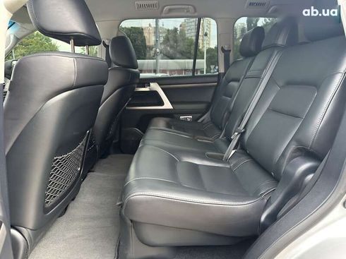 Toyota Land Cruiser 2017 - фото 23