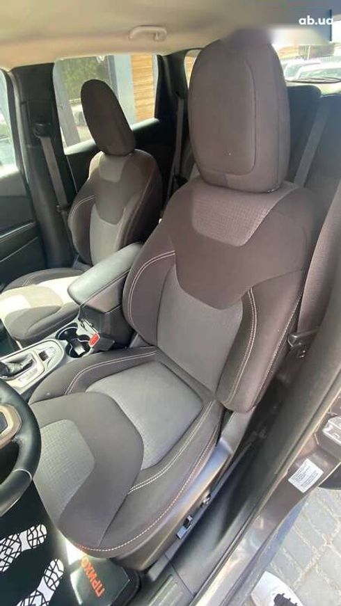 Jeep Cherokee 2016 - фото 17