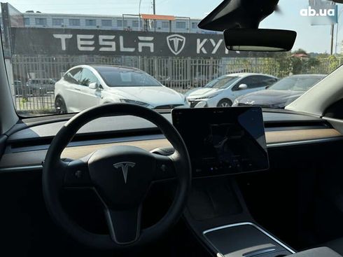 Tesla Model Y 2024 - фото 11