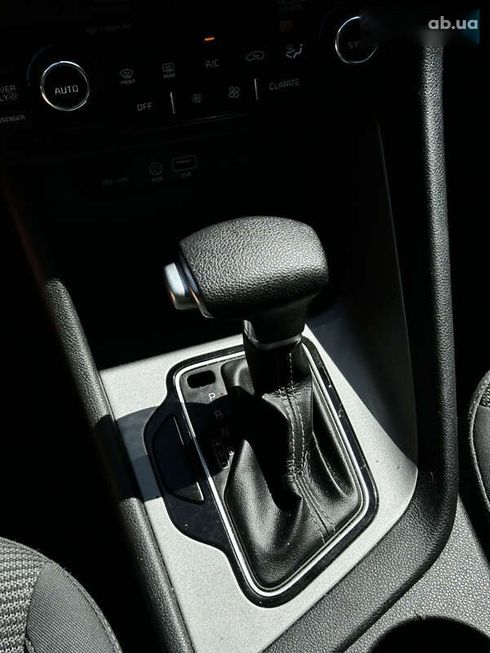 Kia Niro 2017 - фото 13