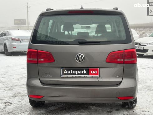 Volkswagen Touran 2011 серый - фото 8