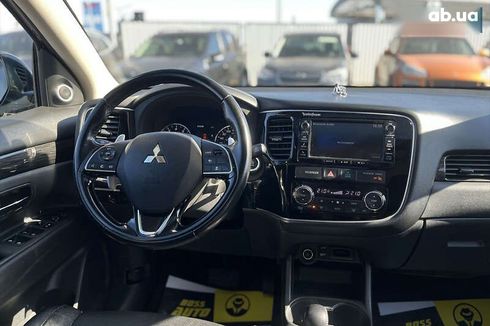Mitsubishi Outlander 2015 - фото 10