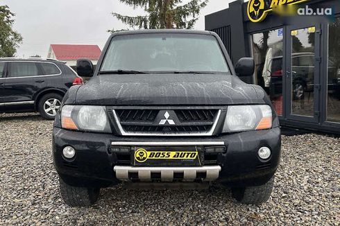 Mitsubishi Pajero 2001 - фото 2